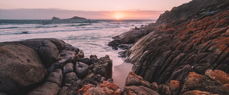 sunset-whisky-bay-wilsons-promontory-national-park-1920x8001-1